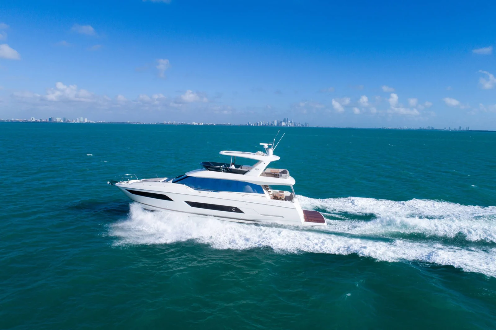 Prestige 680 - location yacht Cannes, photo 11