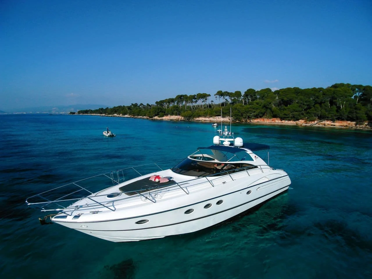 Princess V50, location yacht Cannes